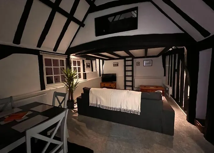 Historic Grade 2 Listed, Town Centre, St.Neots Cambridgeshire