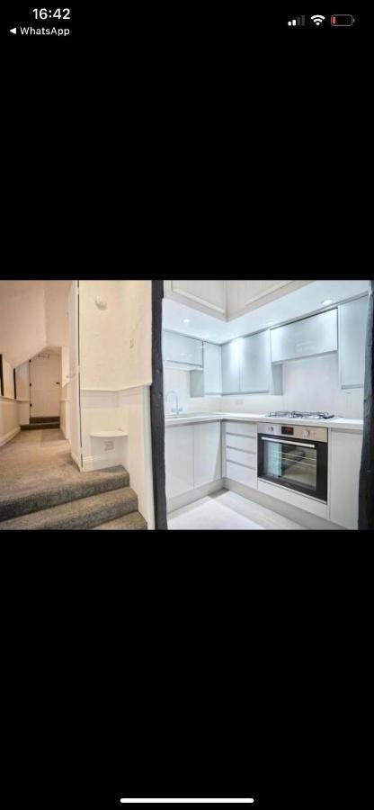Apartment Historic Grade 2 Listed, Town Centre, St.neots Cambridgeshire *